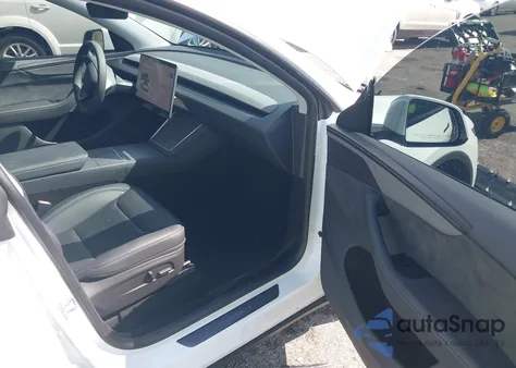 2026 Tesla Model Y Long Range Dual Motor All-Wheel Drive from USA, damaged, VIN 7SAYGDED8TA464483